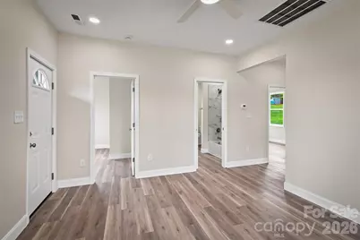 100 Gardner Street, Hickory, NC 28601 - Photo 8