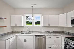 100 Gardner St, Hickory, NC 28601 - Photo 12