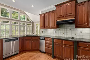 1126 Burnside Dr, Asheville, NC 28803 - Photo 14