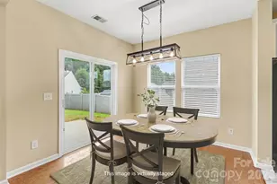 6814 Barefoot Forest Dr, Charlotte, NC 28269 - Photo 10