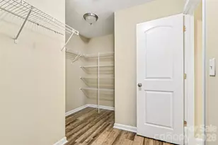 6814 Barefoot Forest Dr, Charlotte, NC 28269 - Photo 18