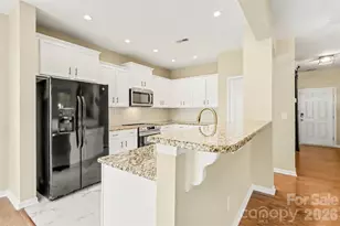 6814 Barefoot Forest Dr, Charlotte, NC 28269 - Photo 6