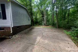121 Sylvan Dr, Statesville, NC 28677 - Photo 22