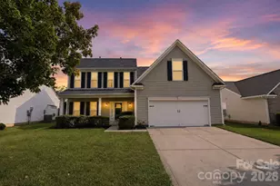 141 Crestwood Dr, Mount Holly, NC 28120 - Photo 2