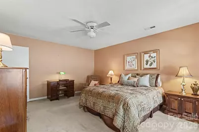 8741 Fieldgate Drive, Charlotte, NC 28277 - Photo 6