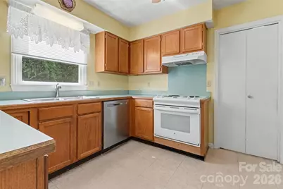 8741 Fieldgate Drive, Charlotte, NC 28277 - Photo 4