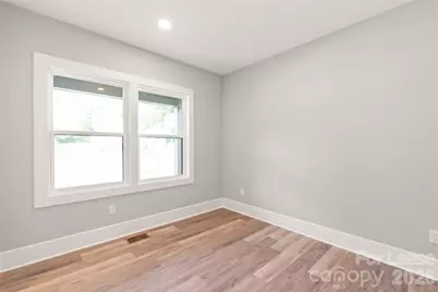 3905 Plainview Road, Charlotte, NC 28208 - Photo 6