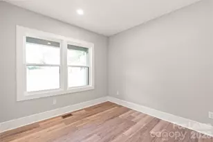 3905 Plainview Rd, Charlotte, NC 28208 - Photo 6