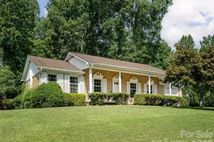 303 Tree Haven Blvd, Hendersonville, NC 28791 - Photo 2