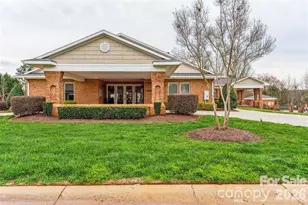 8310 Glacier Drive, Denver, NC 28037 - Photo 2