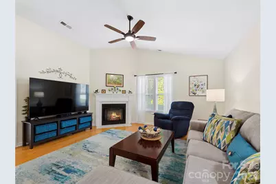 196 Snowy Egret Way, Hendersonville, NC 28792 - Photo 4