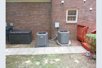 4002 Trehurst Court, Charlotte, NC 28269 - Photo 32