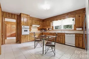 2613 26th Ave NE, Hickory, NC 28601 - Photo 18