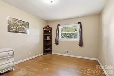 2613 26th Avenue NE, Hickory, NC 28601 - Photo 8