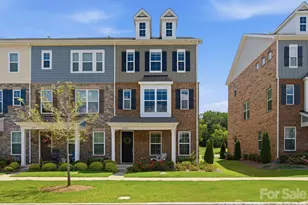 10126 Hemingway Pl, Charlotte, NC 28227 - Photo 1