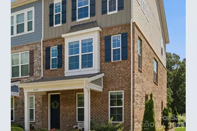 10126 Hemingway Place, Charlotte, NC 28227 - Photo 2