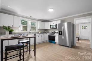 1320 14th St Dr NE, Hickory, NC 28601 - Photo 10