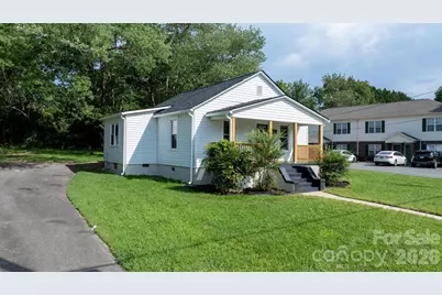 1320 14th Street Drive NE, Hickory, NC 28601 - Photo 4
