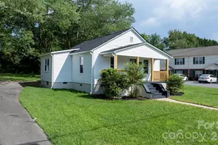 1320 14th St Dr NE, Hickory, NC 28601 - Photo 4