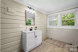 1320 14th St Dr NE, Hickory, NC 28601 - Photo 14