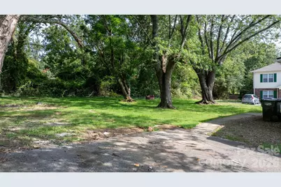 1320 14th Street Drive NE, Hickory, NC 28601 - Photo 26