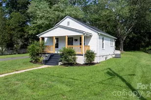 1320 14th St Dr NE, Hickory, NC 28601 - Photo 2