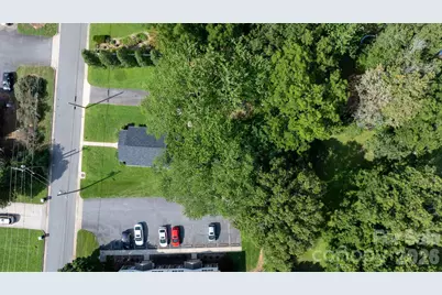 1320 14th Street Drive NE, Hickory, NC 28601 - Photo 30