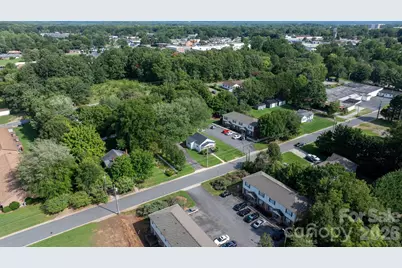 1320 14th Street Drive NE, Hickory, NC 28601 - Photo 34