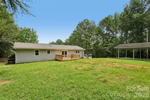33269 Courtland Dr, Albemarle, NC 28001 - Photo 8