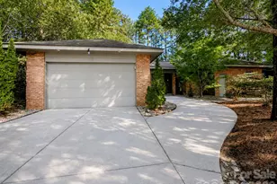 316 Riverwood Rd, Mooresville, NC 28117 - Photo 2