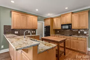8801 Man Of War Dr, Waxhaw, NC 28173 - Photo 8