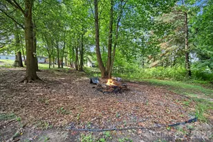 303 Hardin Cir, Grover, NC 28073 - Photo 38