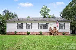 303 Hardin Cir, Grover, NC 28073 - Photo 1