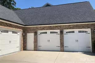 135 Blossom Hill Rd, Lincolnton, NC 28092 - Photo 2