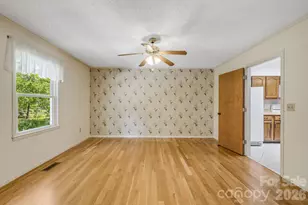 11 E Ridgeway Dr, Weaverville, NC 28787 - Photo 8
