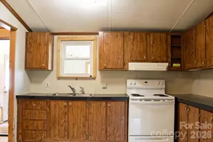 24 Karis Ln, Clyde, NC 28721 - Photo 8
