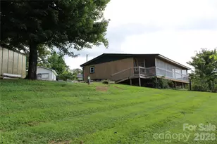 24 Karis Ln, Clyde, NC 28721 - Photo 18