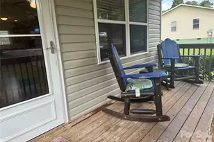 6 Kendrick Ct, Flat Rock, NC 28731 - Photo 2
