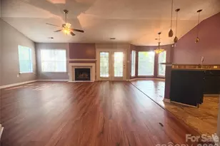 3520 Cliffvale Ct, Charlotte, NC 28269 - Photo 2