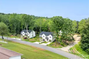 2973 Hughey Dr, Newton, NC 28658 - Photo 2