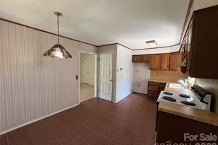 3695 Commanche Ct, Lenoir, NC 28645 - Photo 6