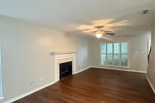 5517 Brook Falls Ct, Charlotte, NC 28269 - Photo 10