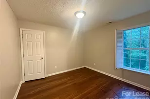5517 Brook Falls Ct, Charlotte, NC 28269 - Photo 32