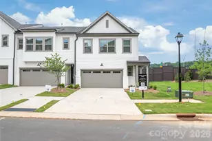 820 Garringer Pl, Charlotte, NC 28208 - Photo 2