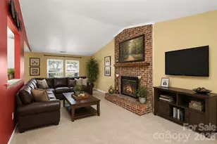 3001 Old House Cir, Matthews, NC 28105 - Photo 4