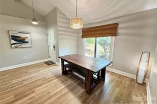 6836 Pin Oak Ct, Charlotte, NC 28226 - Photo 2