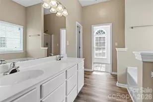 9611 Worley Dr, Charlotte, NC 28215 - Photo 10