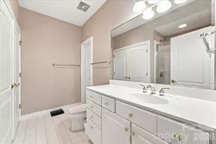 400 N Church St, Charlotte, NC 28202 - Photo 24