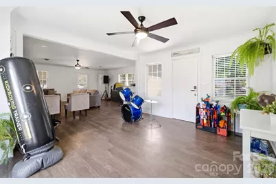 701 E Iowa Avenue, Bessemer City, NC 28016 - Photo 20