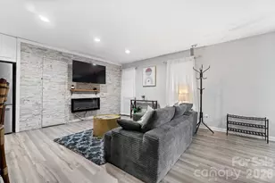 6239 Skyline Dr, Charlotte, NC 28269 - Photo 20